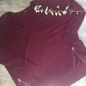 Express Plum sweater with Side Zipper details M